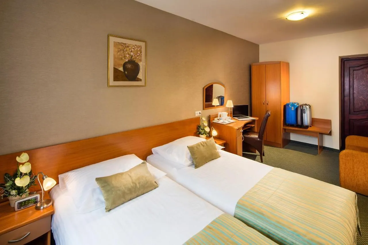 Hotel Galicya Cracovia 3*,